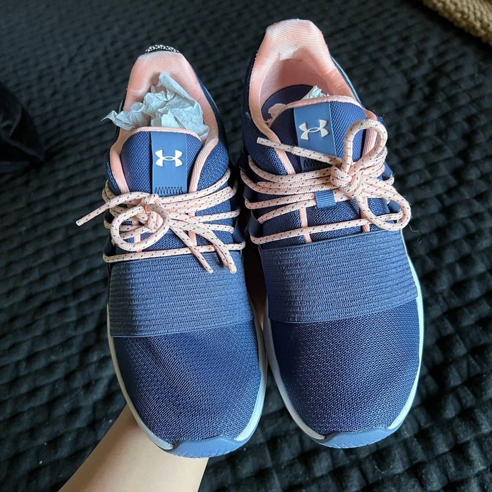 Under Armour | Navy Running Shoe